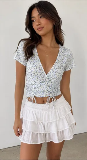 Rebellious Dreamer Floral Ruched Drawstring Crop Top Women’s Medium thumbnail 1