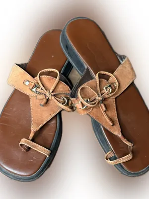 Tan Sandals Size 8 thumbnail 1