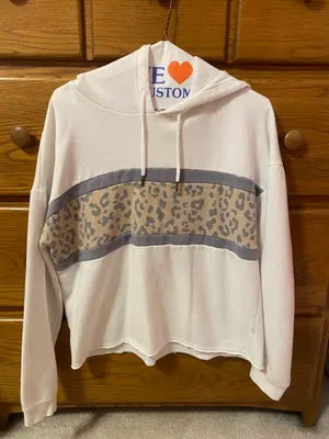 Cheetah White Hoodie Sweater Size M thumbnail 1