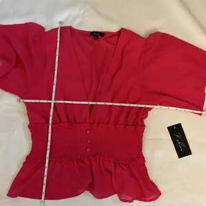 Kaleina Blouse Flowing Flutter Short Sleeves Deep V-Neckline Pink Women's L NWT thumbnail 5