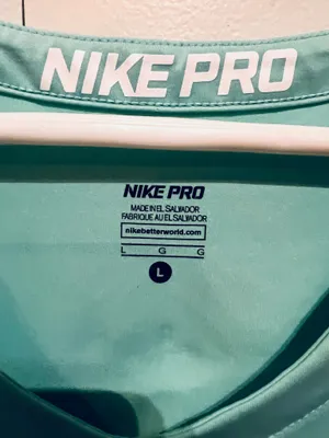 Nike Athletic Top Women’s thumbnail 2