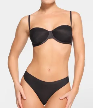 NWT SKIMS Weightless‎ Strapless Bra in Onyx Sz 30D thumbnail 1