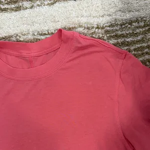 Lululemon Cropped short sleeve Top thumbnail 4