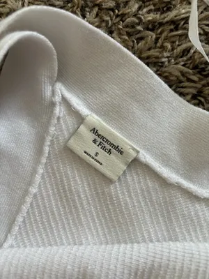Abercrombie White Cross Neck Crop Top thumbnail 2
