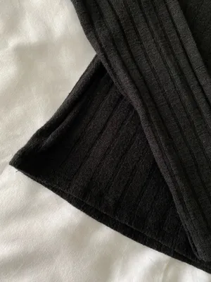 Black Lace-Up Long Sleeve Crop Top thumbnail 4