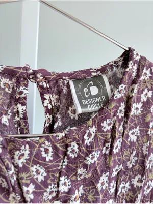 Soft Girl Sleeveless Floral Garden Midi Dress in Plum Size S thumbnail 3