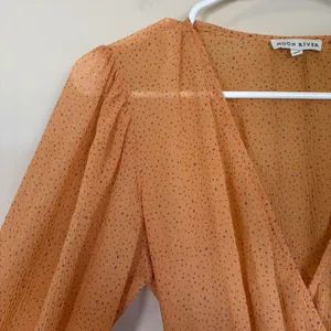 Anthropologie Moon River Celeste Wrap Dress Small Orange Chiffon‎ Wrap Tie Waist thumbnail 4