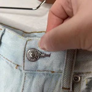 Quiksilver Womens Light Wash Cotton Frayed hem Denim Shorts Size 27 skater thumbnail 10