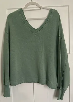 American Eagle V-Neck Sweatshirt Pullover thumbnail 2
