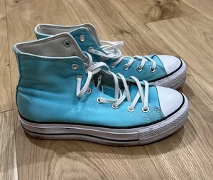 Women’s bright blue high top converse  thumbnail 1