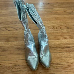 Silver Cowboy Boots Size 6 thumbnail 5