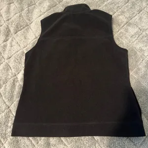 Tommy Hilfiger Women’s Large Black Fleece Full Zip Vest thumbnail 2