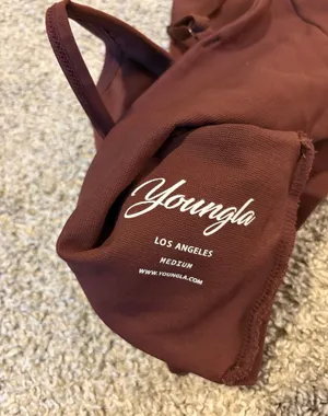 YoungLA Womens Sculpt Seamless Twist Bra Burgundy Medium EUC thumbnail 3