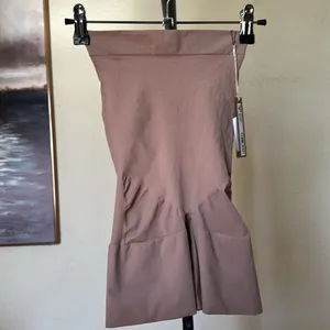 Skims Everyday Sculpt Short Sienna Size L NWT‎ thumbnail 7