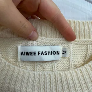 Aiwee‎ Fashion cream cable knit soft Crewcut acrylic relaxed stretch sweater M thumbnail 3
