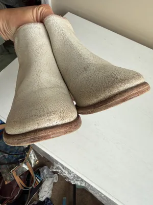 Frye Carson Piping Off-White Leather Crackled Vintage Chelsea Casual Ankle Boots thumbnail 14