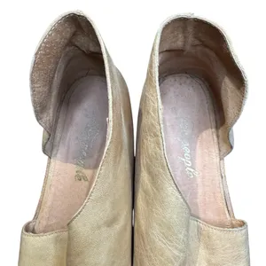 Free People Shoes Womens Size 8‎ Beige Leather Pointed Toe Flats Made In Spain thumbnail 3