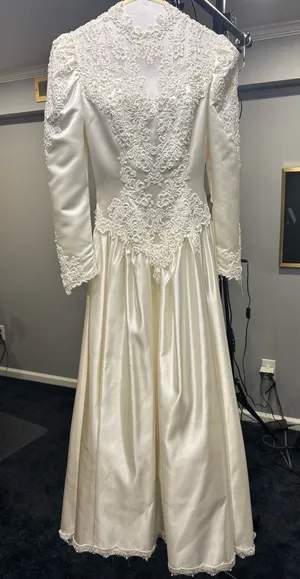 Vintage Ivory Lace Satin Long Sleeve Wedding Dress thumbnail 1
