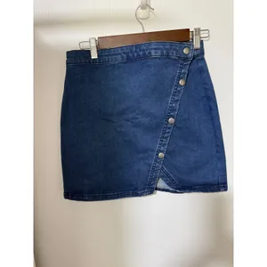 We The Free by Free People Denim Wrap Mini Skirt – Size 6 thumbnail 2