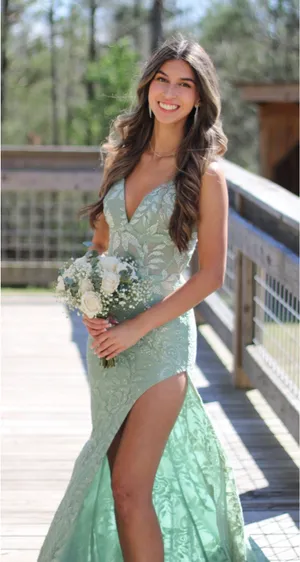 La Femme Prom Dress thumbnail 1