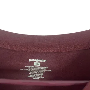 Patagonia Women's Size Small‎ Burgundy Red Long Sleeve Crewneck Sweater thumbnail 4