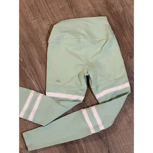 Alo Yoga Mint Green High Waist Leggings Size‎ Extra Small XS thumbnail 7