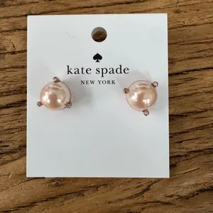 NEW Kate Spade Rise and Shine Pearl Studs ~ Blush thumbnail 4