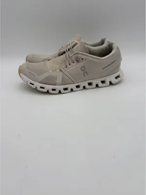On Cloud Woman’s 9 Running Shoes - Excellent Condition-Running Or Casual thumbnail 2