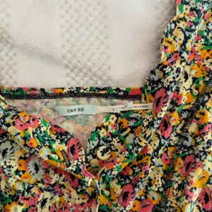 new kimchi blue floral tank top size Small thumbnail 2