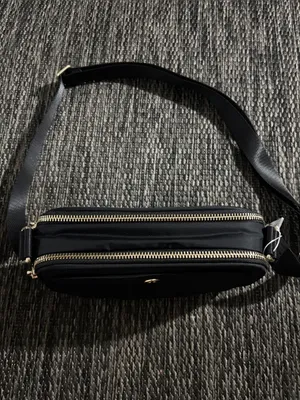 Lululemon Crossbody Camera Bag Black Gold NEW Sold Out thumbnail 3