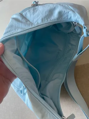 Lululemon Slouchy Sling Bag 6L - Foam Cloud thumbnail 13
