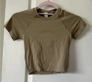 Lululemon Swiftly Tech Cropped Short-Sleeve Shirt thumbnail 1