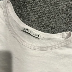 Zara White Baby‎ Tee thumbnail 3
