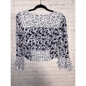 Free People Lady Bohemian Cropped Blouse Navy White‎ Floral Bell Sleeve Large thumbnail 5