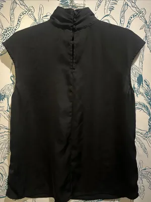 Who What Wear Black Sleeveless Mock Neck Blouse thumbnail 2