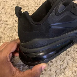 Nike Air Max 270 React GS Black Running Shoes thumbnail 6