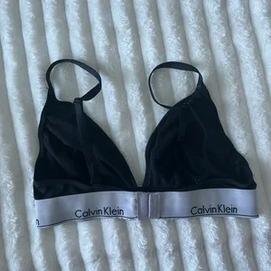 Calvin Klein Black and Gray Bra thumbnail 2