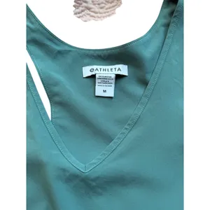 Athleta Women's Green Colorblock Swing Tank Top Medium Sleeveless Travel Hiking thumbnail 5