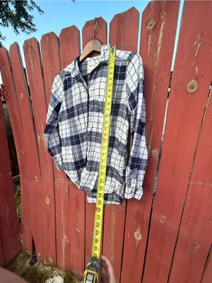 American Eagle Boyfriend fit Blue and White Plaid Button-Up Shirt - size large thumbnail 9