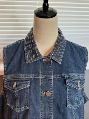 Chico’s Platinum Denim Rhinestone Collar Sleeveless Stretch Jean Vest Size 3 XL thumbnail 4