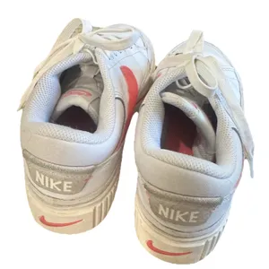 Nike Court Legacy Lift Sneakers Womens Size 6 White Sea Coral Platform Shoes thumbnail 5