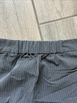 Old Navy Women's gray Pinstripe Wide-Leg Pants thumbnail 4