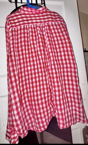 Classic gingham button-down with long sleeves. Chest pockets and button cuffs. Lightweight casual style from Ralph Lauren. thumbnail 2