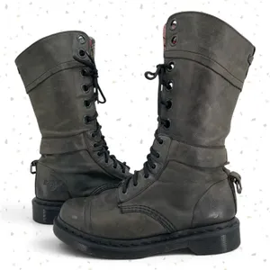 Dr. Martens Triumph Boots Leather Pirate Style Fold Down Tartan Plaid Lining 7 thumbnail 2