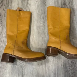 Frye Women’s Camryn Tall Pull On Boots Size 8M Color: Banana NIB thumbnail 3