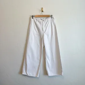 Zara | High‎ Waist Cropped Wide Leg Denim Jeans in White thumbnail 2