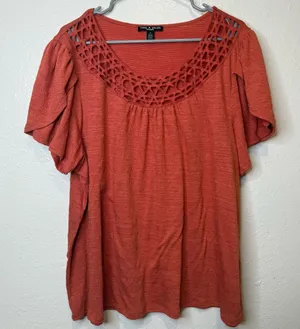Cable & Gauge Crochet Neckline Split Flutter Sleeve Flowy Blouse Size 3X Boho thumbnail 1