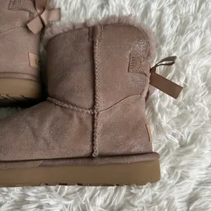 Ugg Mini Bailey Bow II Shimmer Boots Size 6 thumbnail 6