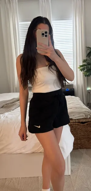 Nike shorts  thumbnail 1