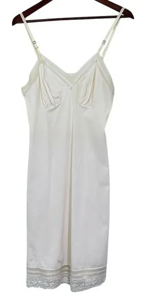 Vintage‎ Vanity Fair Slip Dress Nightgown Cream Delicate Spaghetti Strap Slip thumbnail 1